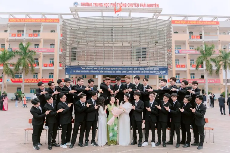 Ảnh kỷ yếu Kana Productions